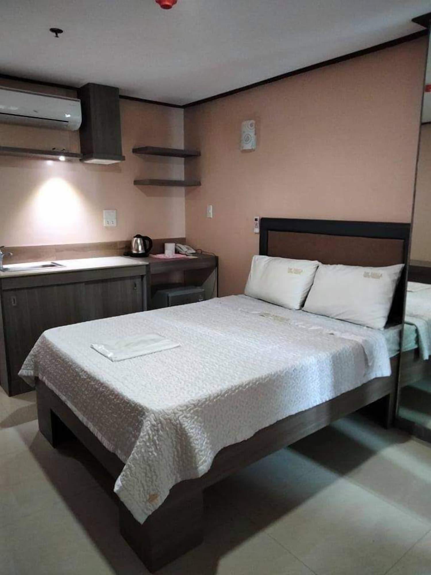 The Shila Philla Hotel Makati City Exterior photo
