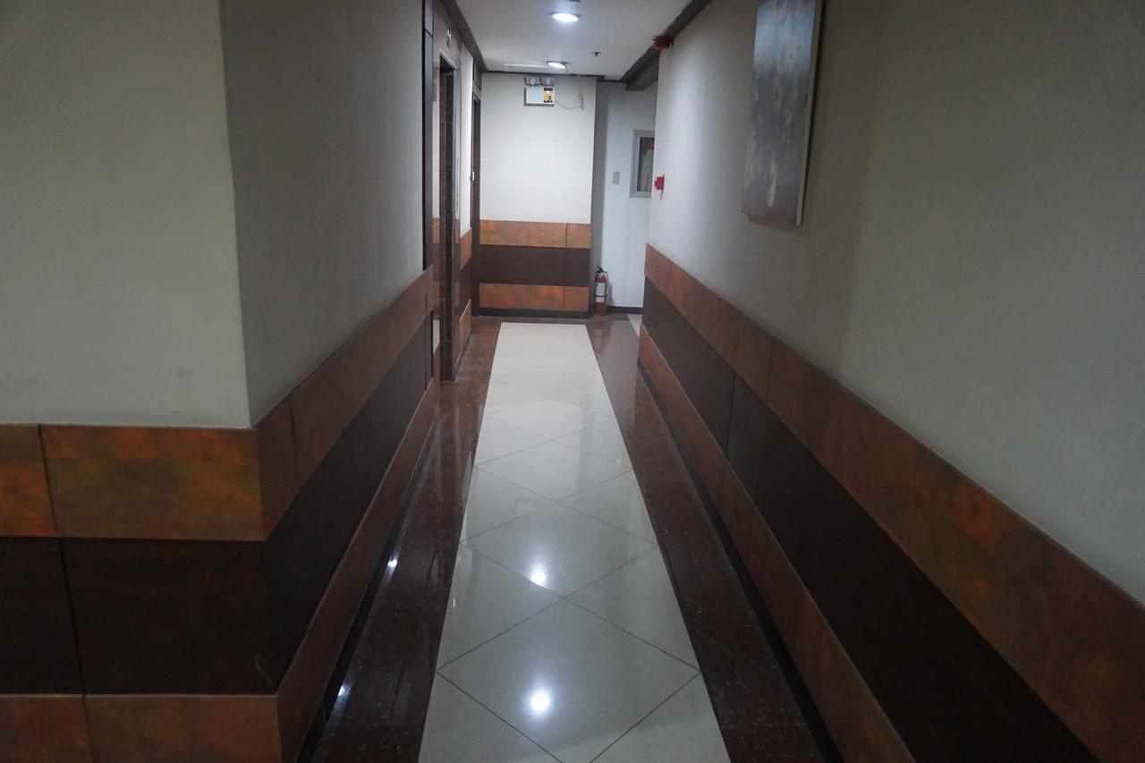 The Shila Philla Hotel Makati City Exterior photo